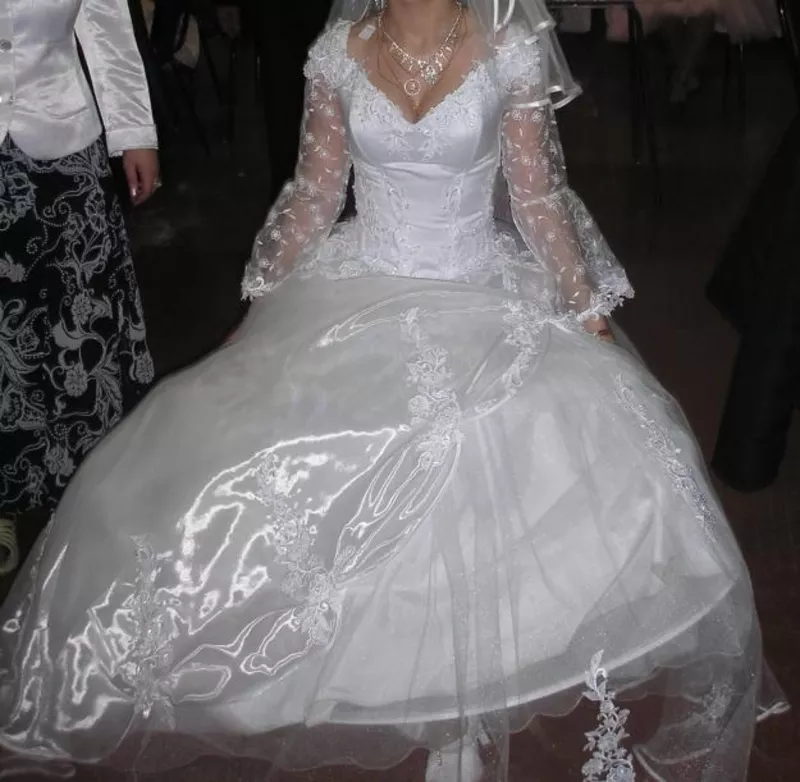 Продаётся изысканное свадебное платье!!! 