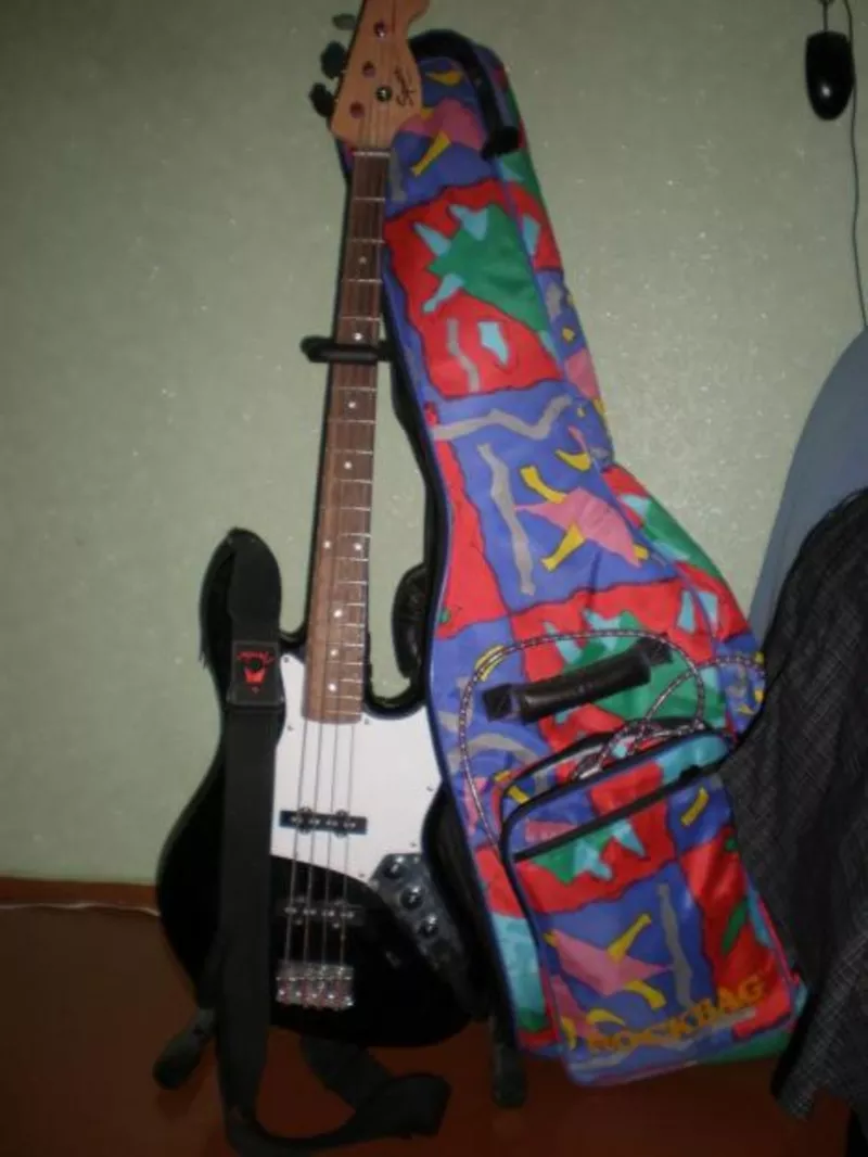 Продается бас-гитара Fender Squier Affinity J-Bass 